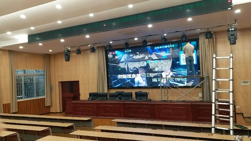 贵州铜仁第二中学46寸液晶拼接屏