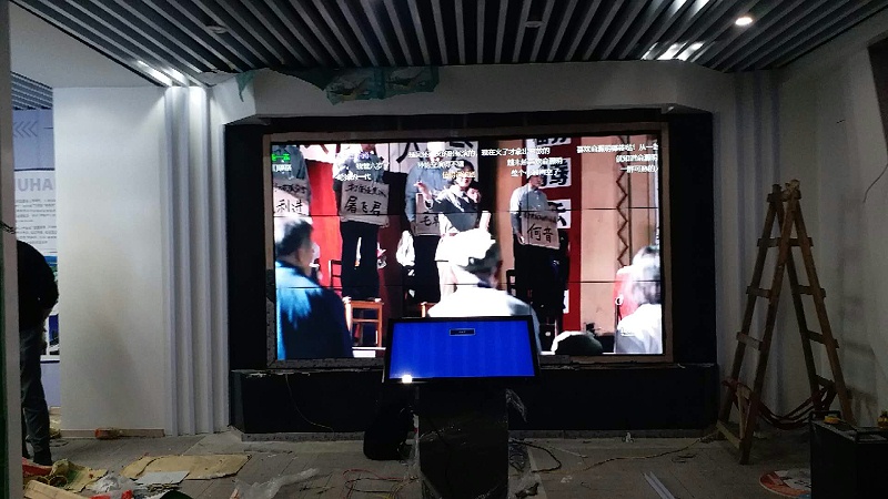 中山中交46寸液晶拼接屏触摸查询机展示