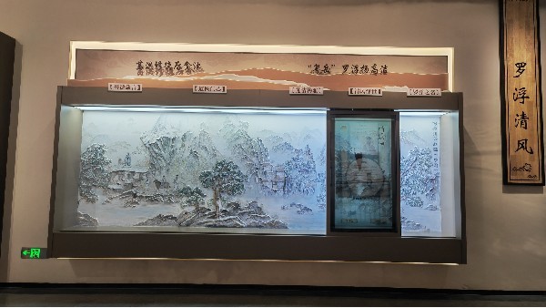解析滑轨屏的出现比传统展有什么优势？